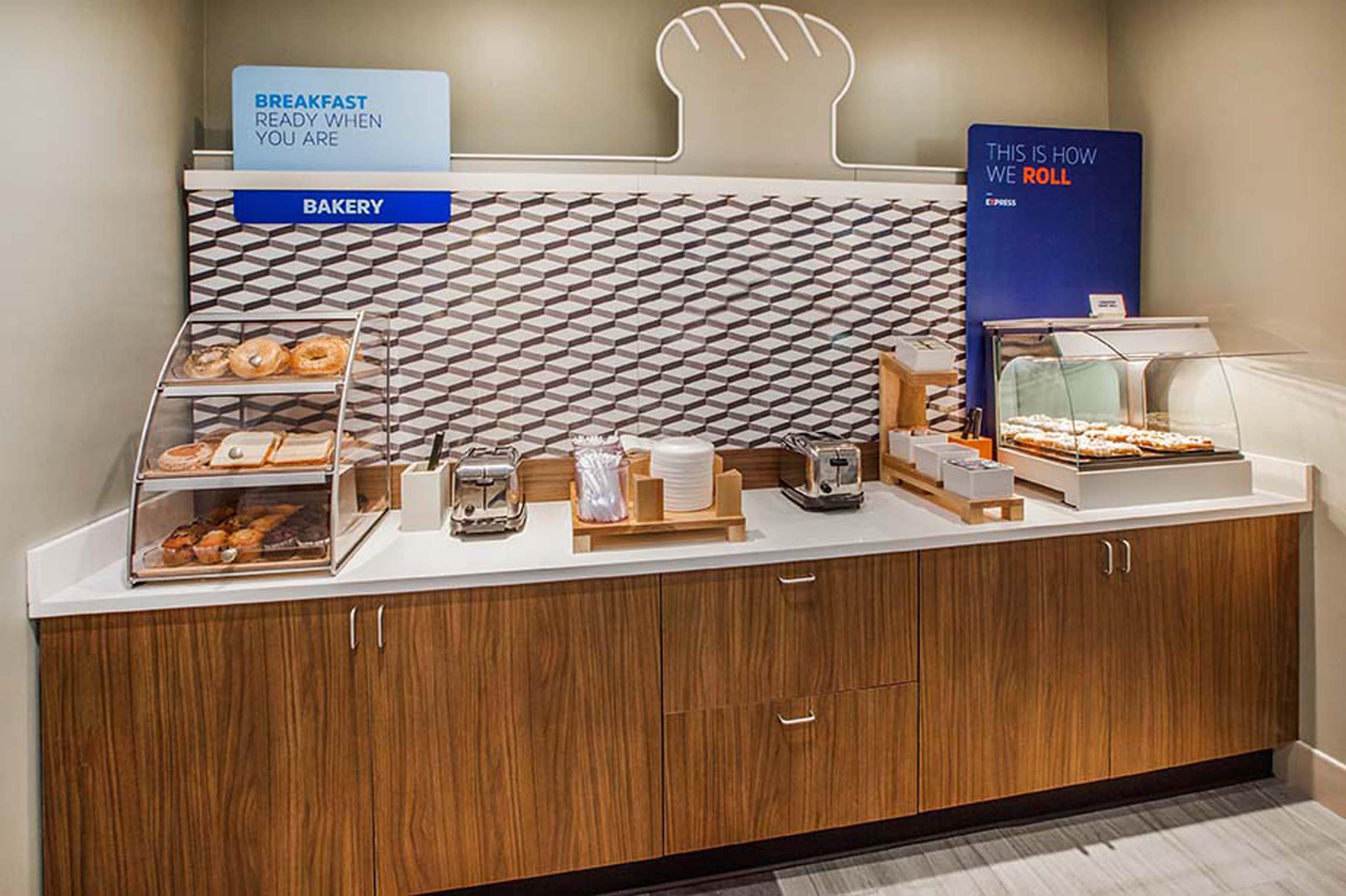 Holiday Inn Express Atlantic City W Pleasantville By Ihg Egg Harbor Township Esterno foto